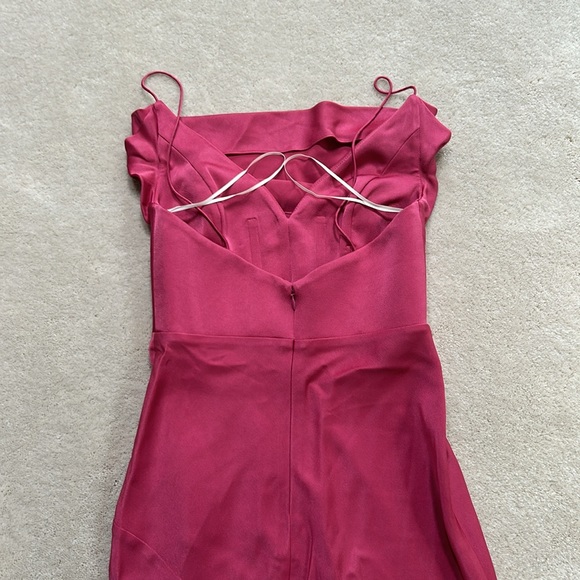 Alex Perry satin crepe draped gown - Picture 7 of 9